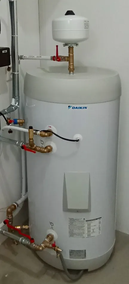 Tepelné čerpadlo vzduch voda Daikin Altherma 3 8kW s chladením rodinný dom Banská Bystrica