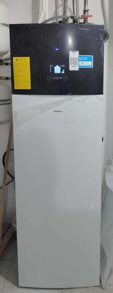 Tepelné čerpadlo vzduch voda Daikin Altherma 3 8kW s chladením rodinný dom Benice