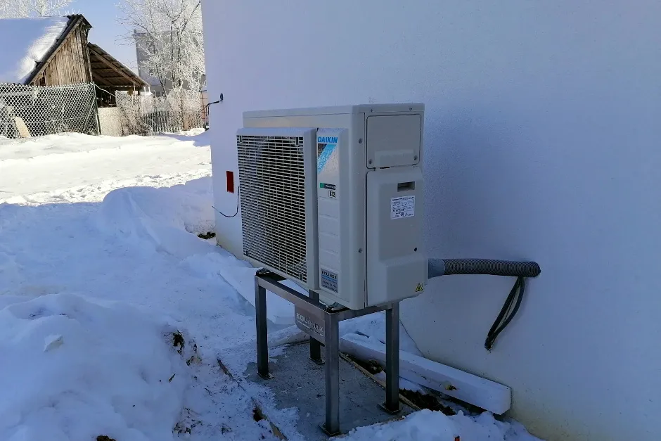 Tepelné čerpadlo vzduch voda Daikin Altherma 3 8kW s chladením rodinný dom Brezno