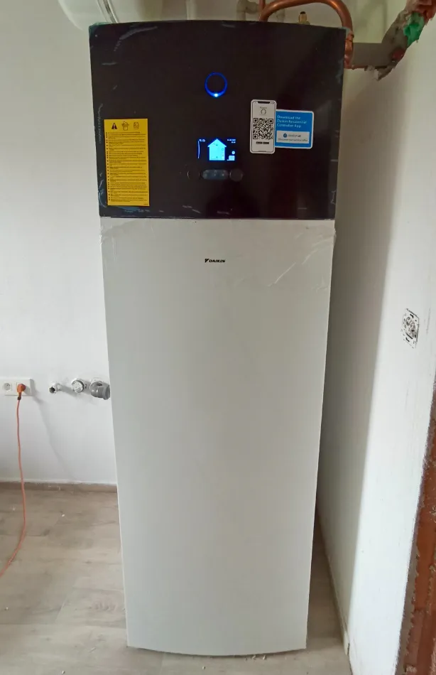Tepelné čerpadlo vzduch voda Daikin Altherma 3 8kW s chladením rodinný dom Brusno