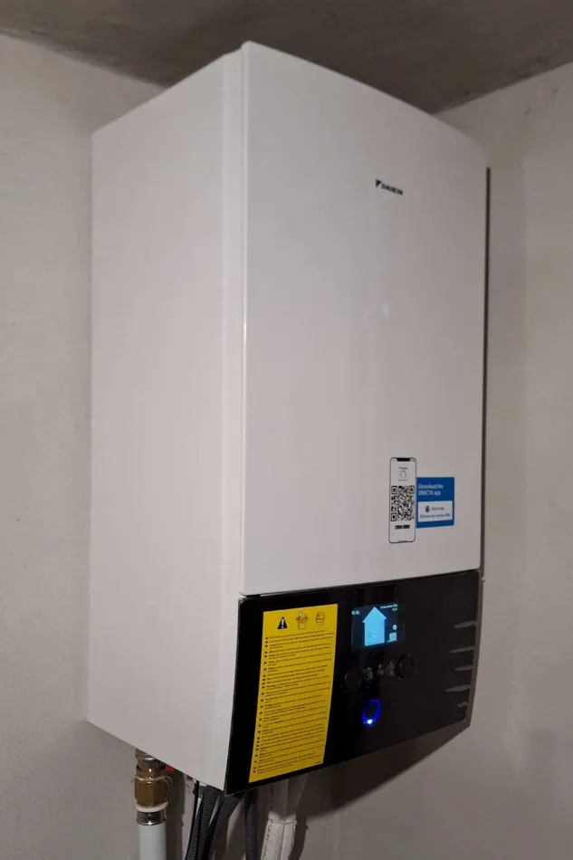 Tepelné čerpadlo vzduch voda Daikin Altherma 3 8kW s chladením rodinný dom Čerín