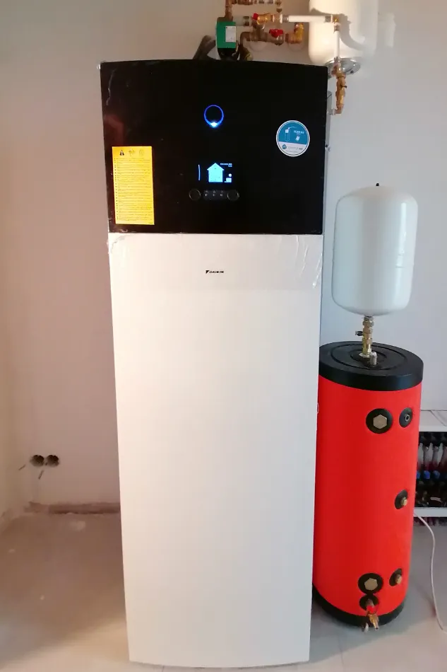 Tepelné čerpadlo vzduch voda Daikin Altherma 3 8kW s chladením rodinný dom Cífer