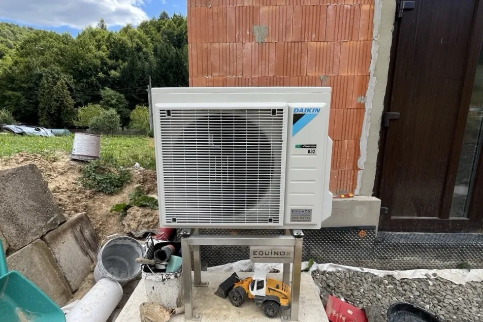 Tepelné čerpadlo vzduch voda Daikin Altherma 3 6kW s chladením rodinný dom Dedačov