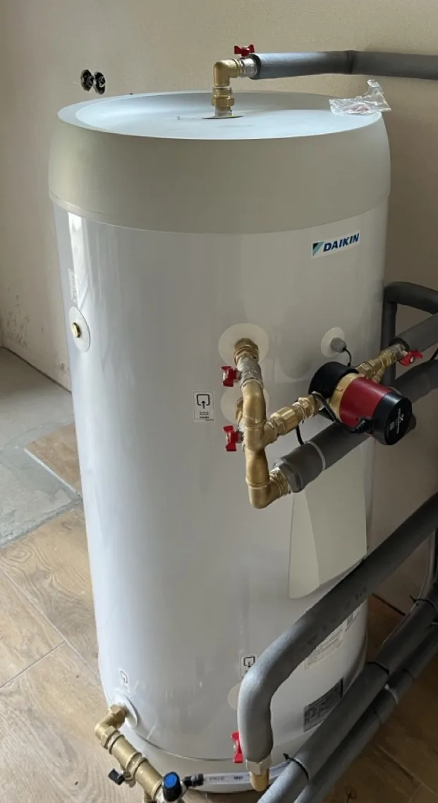 Tepelné čerpadlo vzduch voda Daikin Altherma 3 6kW s chladením rodinný dom Dedačov