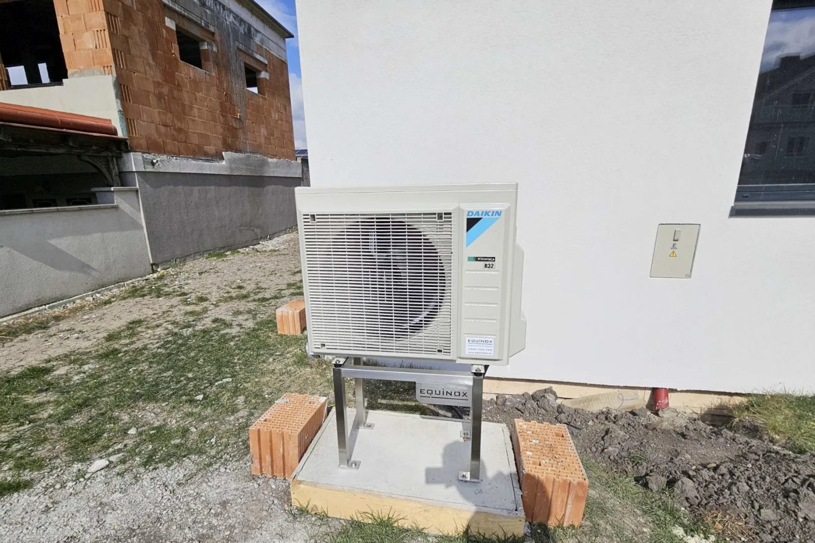 Tepelné čerpadlo vzduch voda Daikin Altherma 3 8kW s chladením rodinný dom Engelhartstetten
