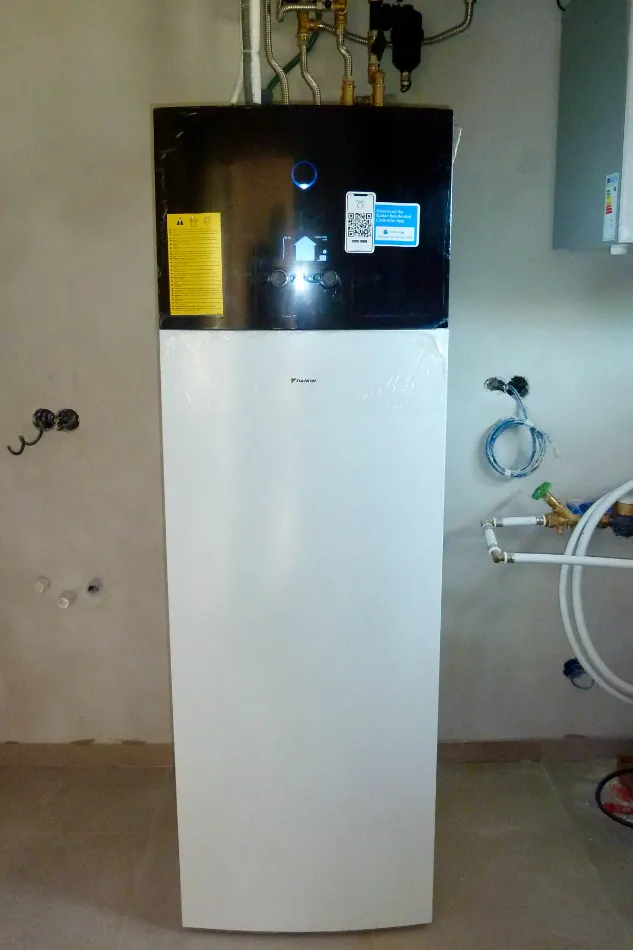 Tepelné čerpadlo vzduch voda Daikin Altherma 3 8kW s chladením rodinný dom Gattendorf