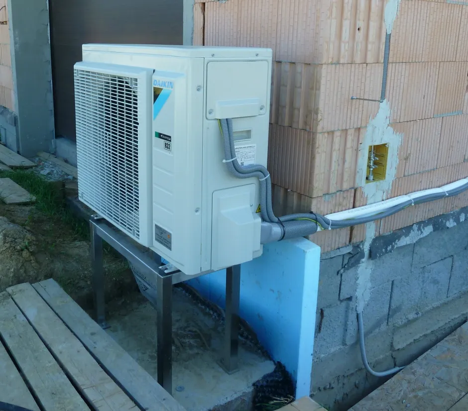 Tepelné čerpadlo vzduch voda Daikin Altherma 3 8kW s chladením rodinný dom Golianovo