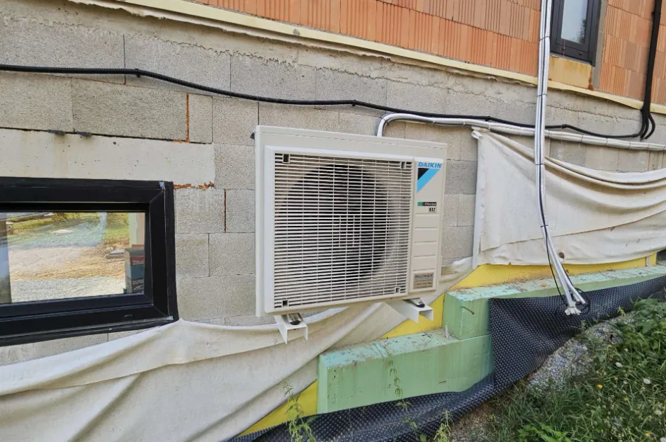 Tepelné čerpadlo vzduch voda Daikin Altherma 3 8kW s chladením rodinný dom Horná Mičiná
