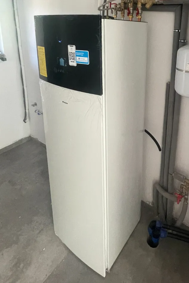 Tepelné čerpadlo vzduch voda Daikin Altherma 3 8kW s chladením rodinný dom Horná Súča