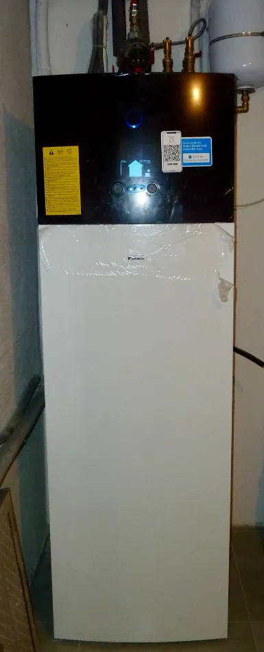 Tepelné čerpadlo vzduch voda Daikin Altherma 3 8kW s chladením rodinný dom Horné Trhovište