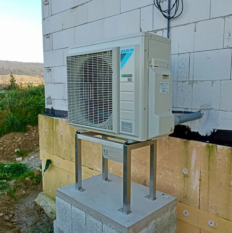 Tepelné čerpadlo vzduch voda Daikin Altherma 3 8kW s chladením rodinný dom Hruštín