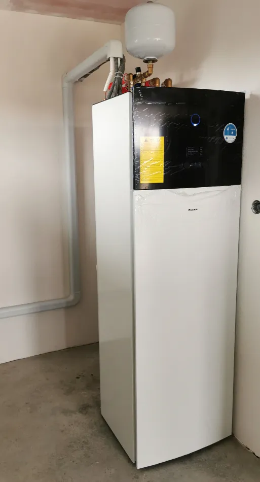 Tepelné čerpadlo vzduch voda Daikin Altherma 3 8kW s chladením rodinný dom Kalinovo