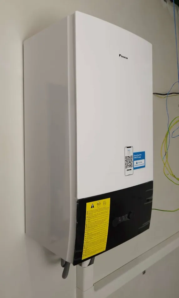 Tepelné čerpadlo vzduch voda Daikin Altherma 3 8kW s chladením rodinný dom Komjatice