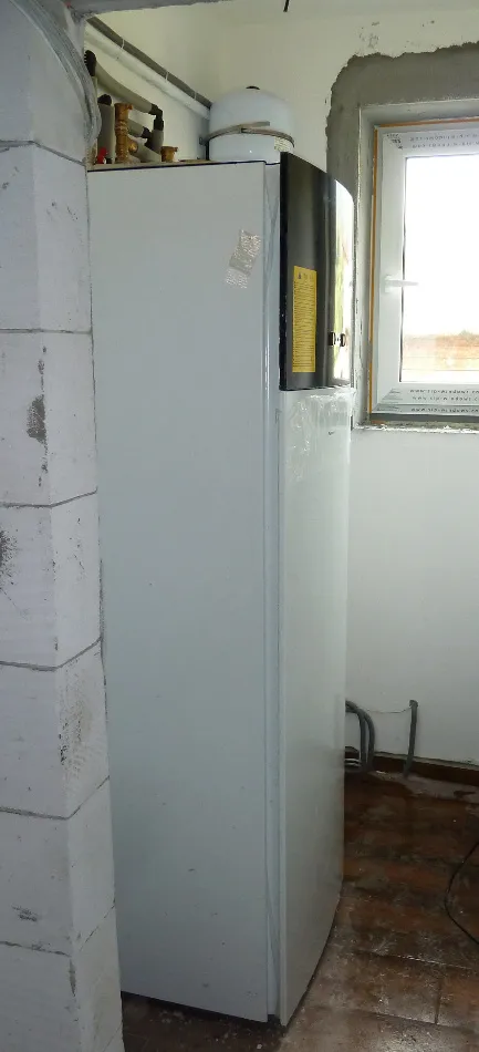 Tepelné čerpadlo vzduch voda Daikin Altherma 3 8kW s chladením rodinný dom Komjatná