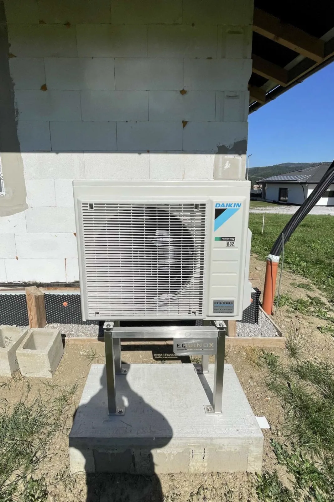 Tepelné čerpadlo vzduch voda Daikin Altherma 3 8kW s chladením rodinný dom Lokca