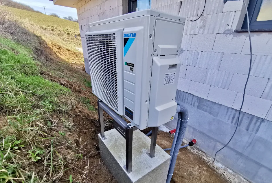 Tepelné čerpadlo vzduch voda Daikin Altherma 3 8kW s chladením rodinný dom Malé Kršteňany