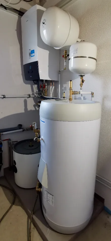 Tepelné čerpadlo vzduch voda Daikin Altherma 3 8kW s chladením rodinný dom Malé Kršteňany