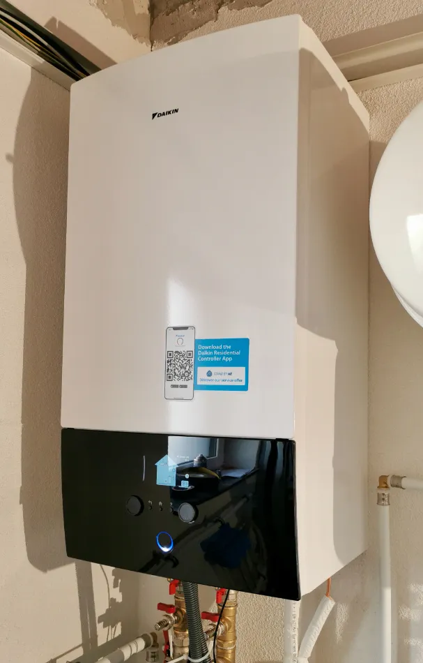 Tepelné čerpadlo vzduch voda Daikin Altherma 3 8kW s chladením rodinný dom Malé Kršteňany
