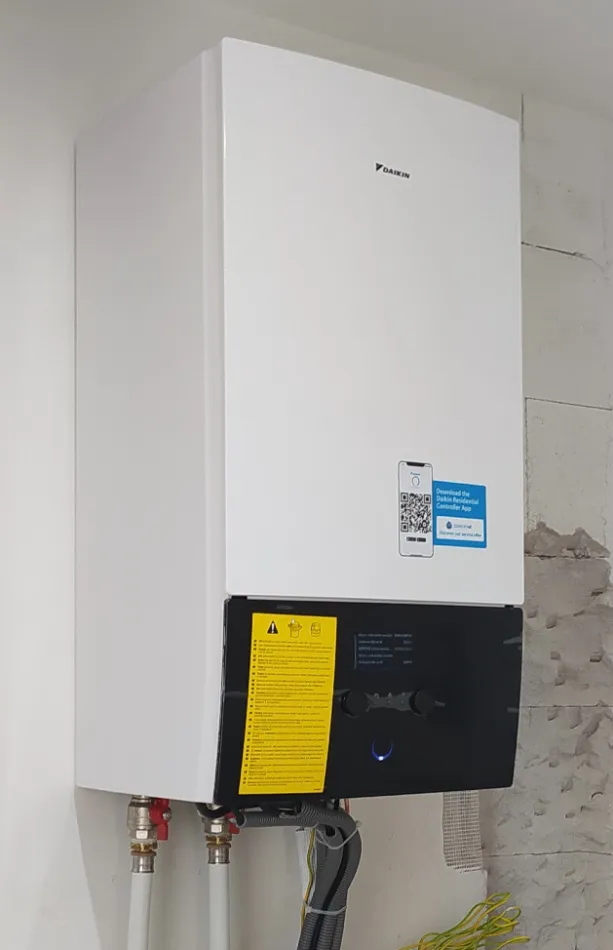 Tepelné čerpadlo vzduch voda Daikin Altherma 3 8kW s chladením rodinný dom Malý Lapáš