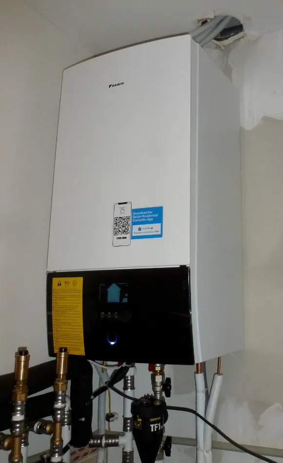 Tepelné čerpadlo vzduch voda Daikin Altherma 3 8kW s chladením rodinný dom Malý Lapáš