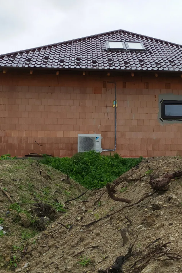 Tepelné čerpadlo vzduch voda Daikin Altherma 3 8kW s chladením rodinný dom Miloslavov