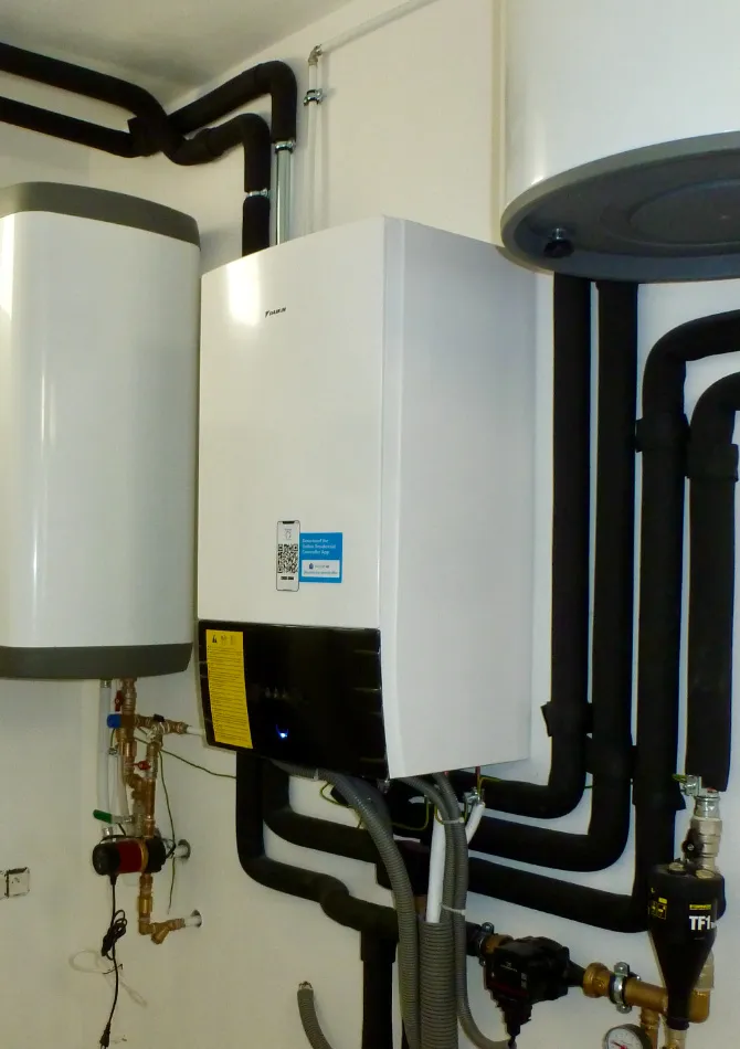 Tepelné čerpadlo vzduch voda Daikin Altherma 3 8kW s chladením rodinný dom Nemšová