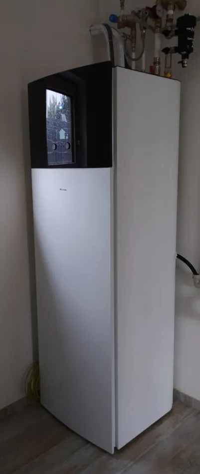 Tepelné čerpadlo vzduch voda Daikin Altherma 3 8kW s chladením rodinný dom Nickelsdorf