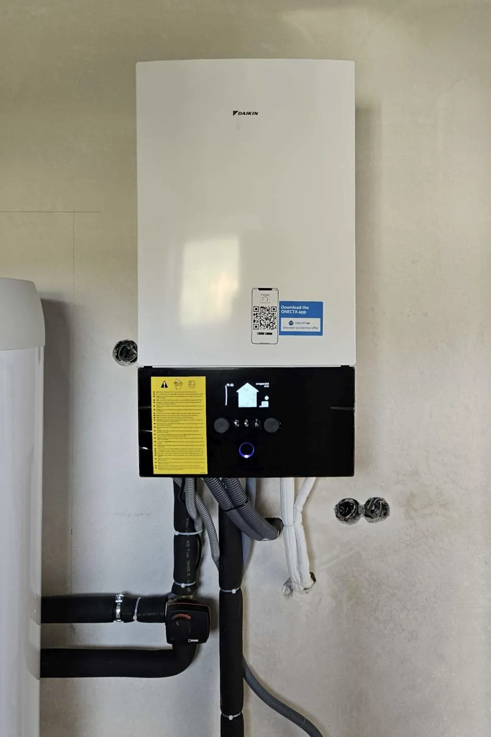 Tepelné čerpadlo vzduch voda Daikin Altherma 3 8kW s chladením rodinný dom Nižná