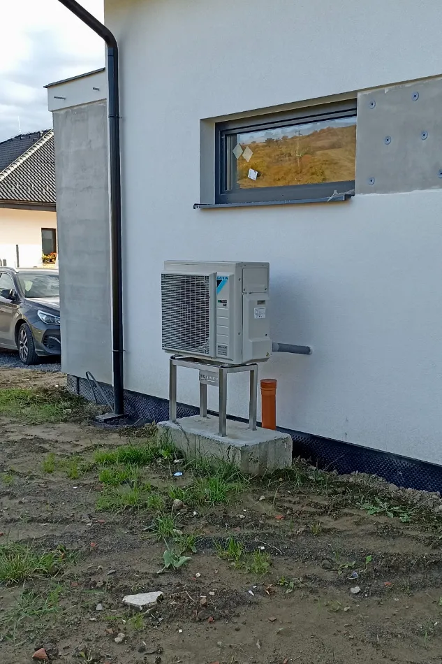 Tepelné čerpadlo vzduch voda Daikin Altherma 3 8kW s chladením rodinný dom Okoličné