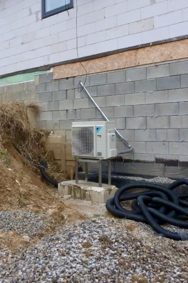 Tepelné čerpadlo vzduch voda Daikin Altherma 3 8kW s chladením rodinný dom Pitelová