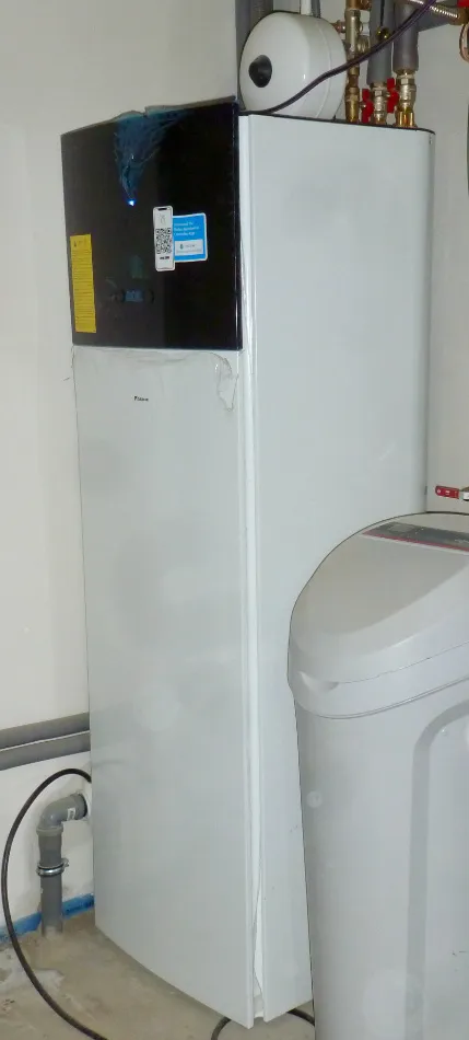 Tepelné čerpadlo vzduch voda Daikin Altherma 3 8kW s chladením rodinný dom Pitelová