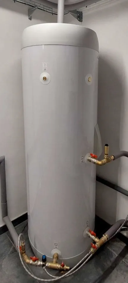 Tepelné čerpadlo vzduch voda Daikin Altherma 3 8kW s chladením rodinný dom Pitelová