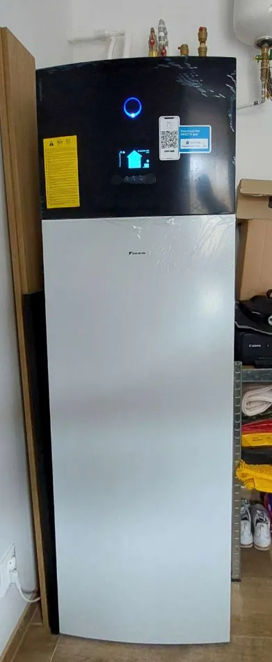 Tepelné čerpadlo vzduch voda Daikin Altherma 3 8kW s chladením rodinný dom Poniky