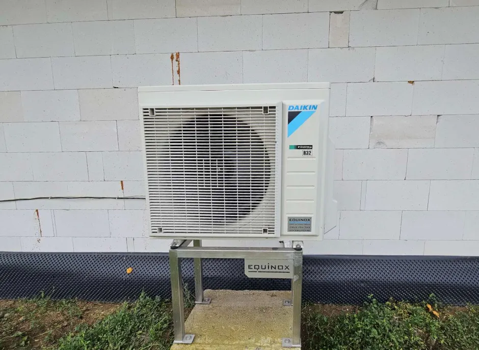 Tepelné čerpadlo vzduch voda Daikin Altherma 3 8kW s chladením rodinný dom Skačany