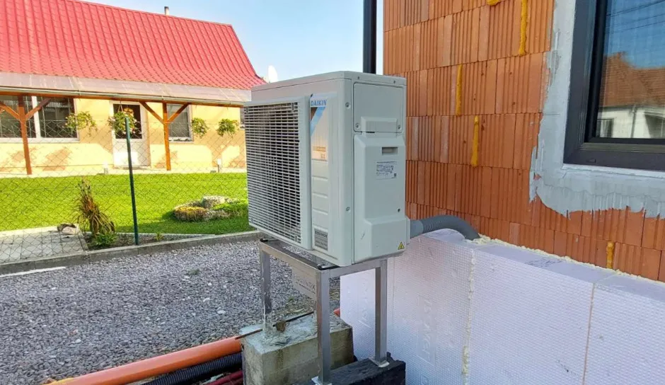 Tepelné čerpadlo vzduch voda Daikin Altherma 3 8kW s chladením rodinný dom Slepčany