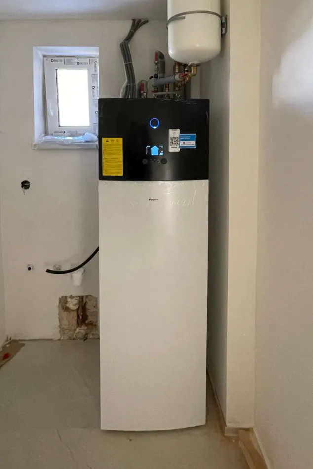 Tepelné čerpadlo vzduch voda Daikin Altherma 3 8kW s chladením rodinný dom Slovenská Ľupča