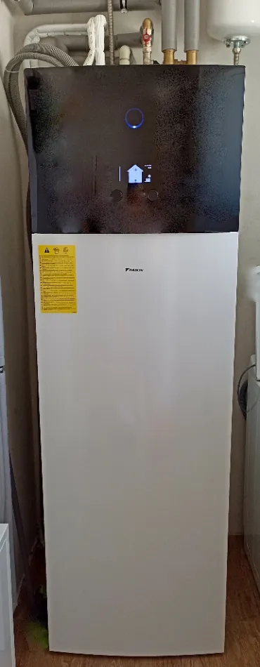 Tepelné čerpadlo vzduch voda Daikin Altherma 3 8kW s chladením rodinný dom Sokoľ