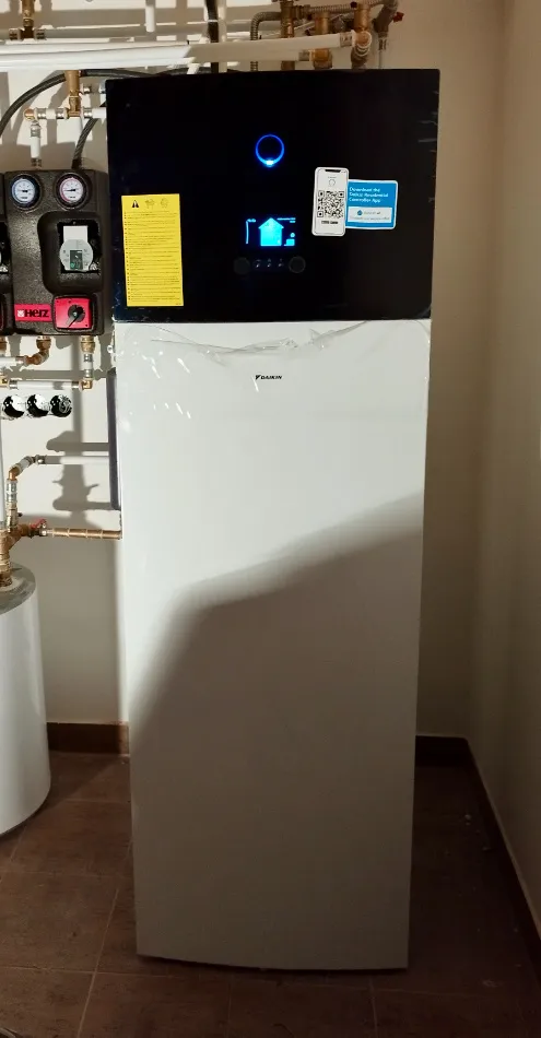Tepelné čerpadlo vzduch voda Daikin Altherma 3 8kW s chladením rodinný dom Stupava
