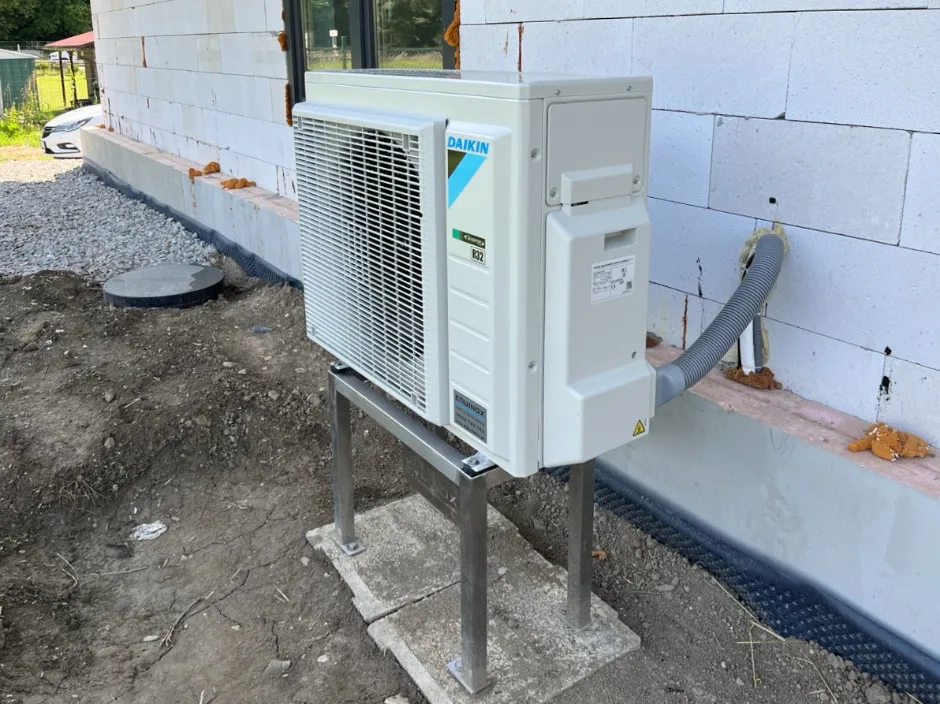Tepelné čerpadlo vzduch voda Daikin Altherma 3 8kW s chladením rodinný dom Stupné