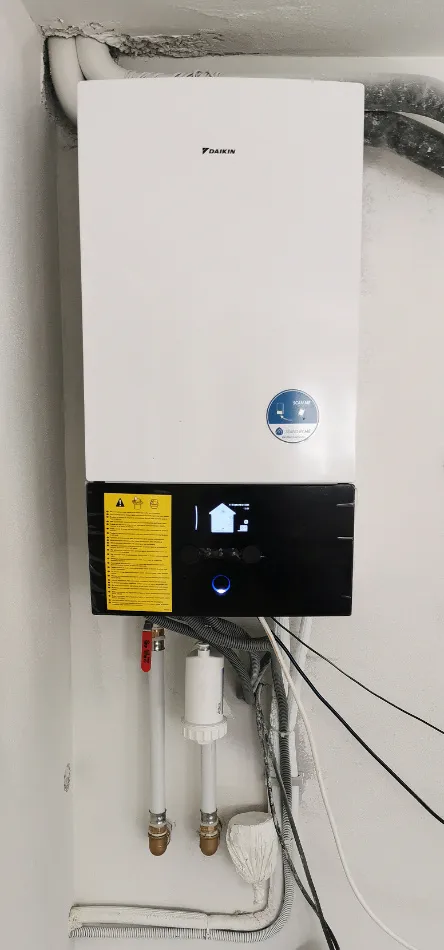 Tepelné čerpadlo vzduch voda Daikin Altherma 3 8kW s chladením rodinný dom Trubín