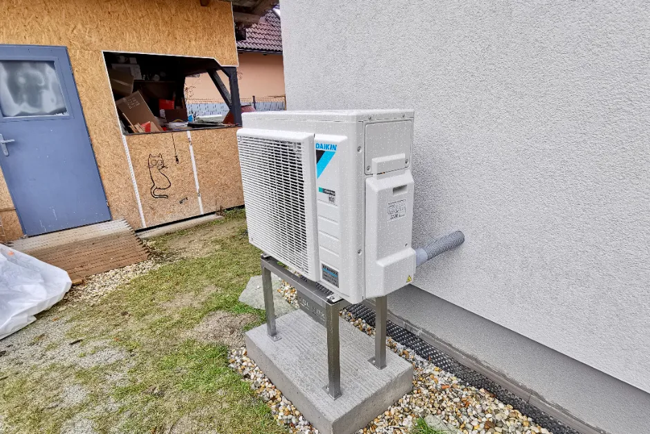 Tepelné čerpadlo vzduch voda Daikin Altherma 3 8kW s chladením rodinný dom Turie