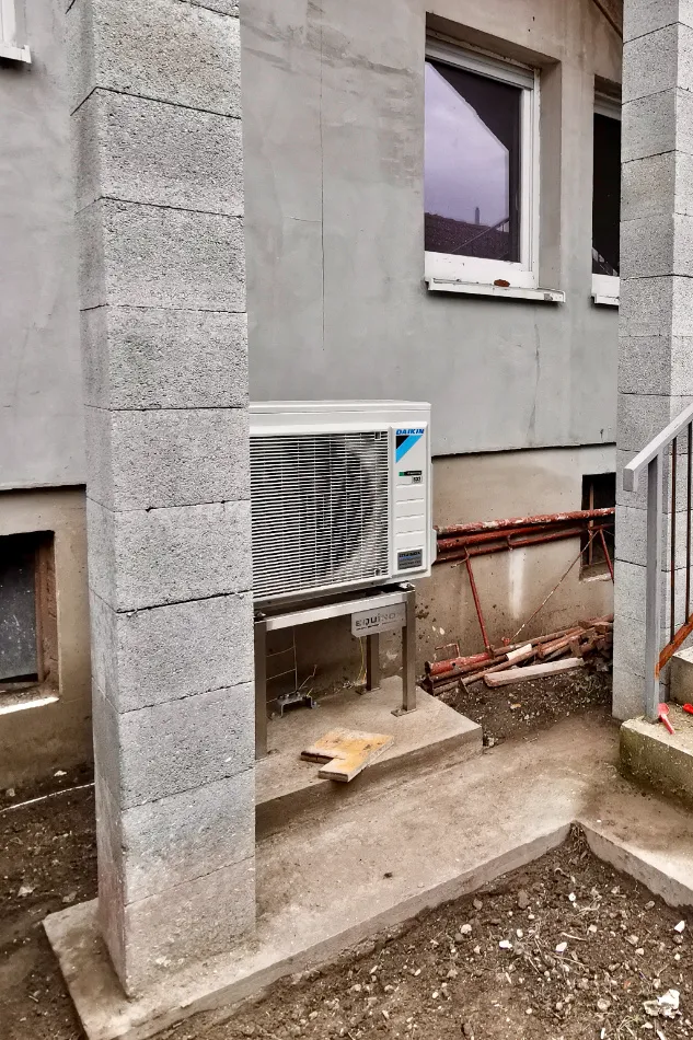 Tepelné čerpadlo vzduch voda Daikin Altherma 3 8kW s chladením rodinný dom Vrakúň