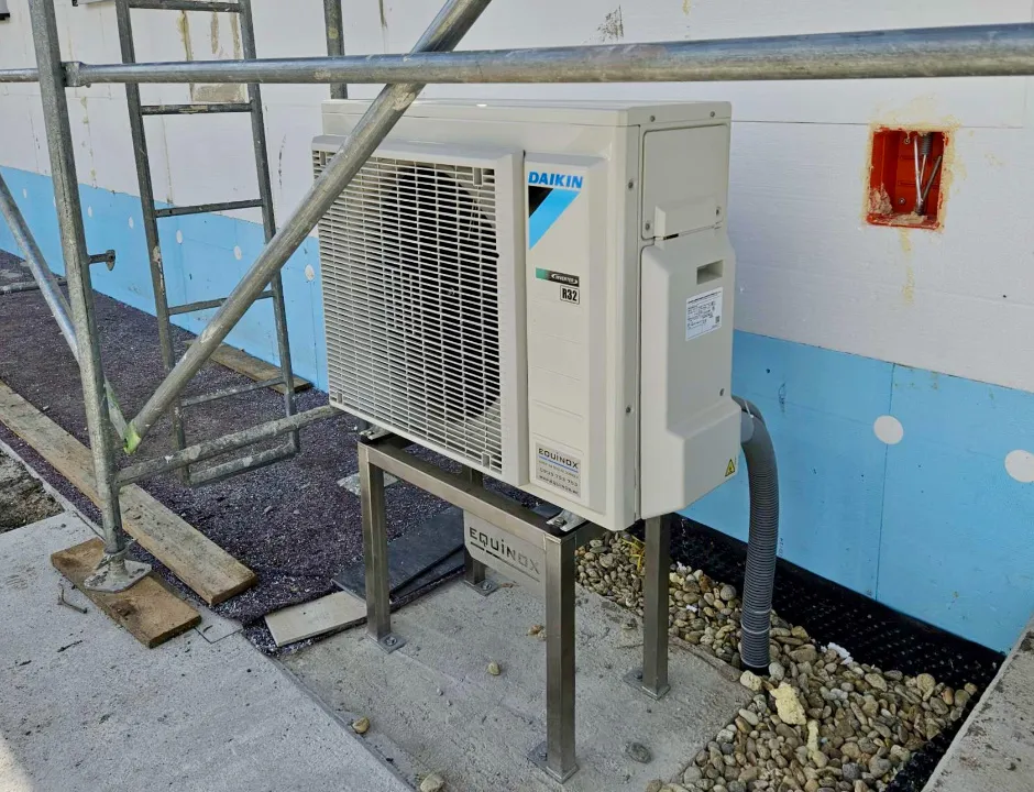 Tepelné čerpadlo vzduch voda Daikin Altherma 3 8kW s chladením rodinný dom Zurndorf
