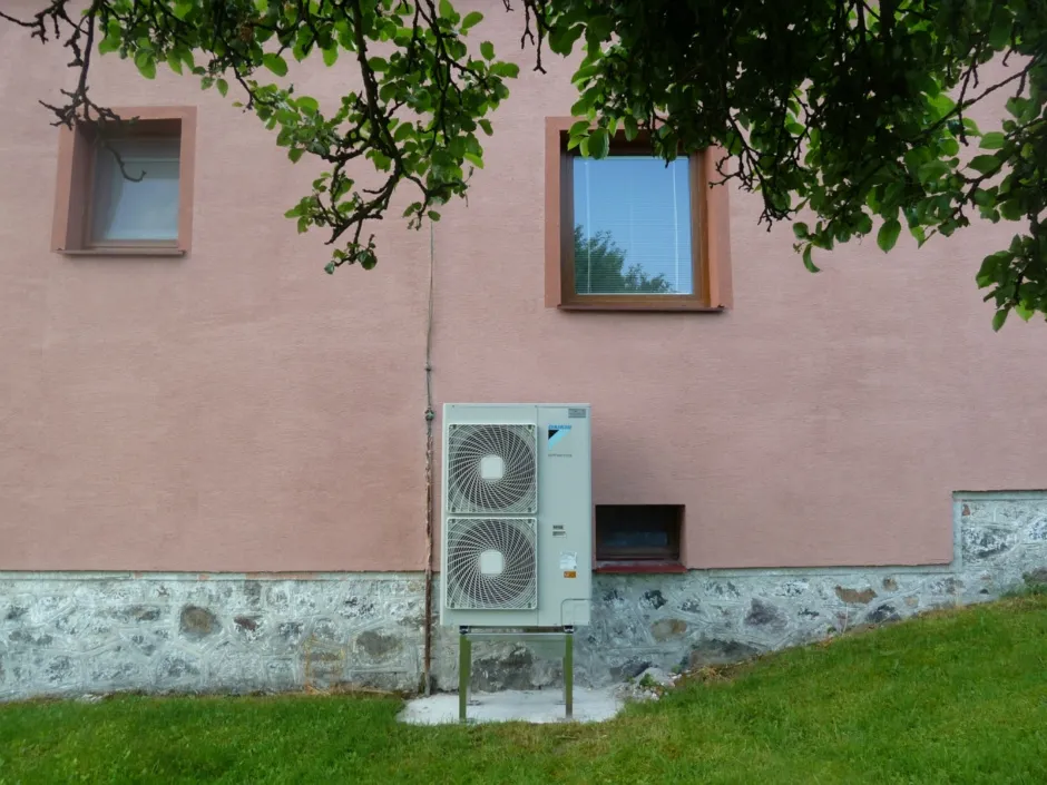 Tepelné čerpadlo vzduch voda Daikin Altherma HT vysokoteplotné 11kW rod. dom Horná Štubňa