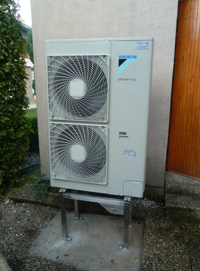 Tepelné čerpadlo vzduch voda Daikin Altherma HT vysokoteplotné 11kW rod. dom Liptovský Ján
