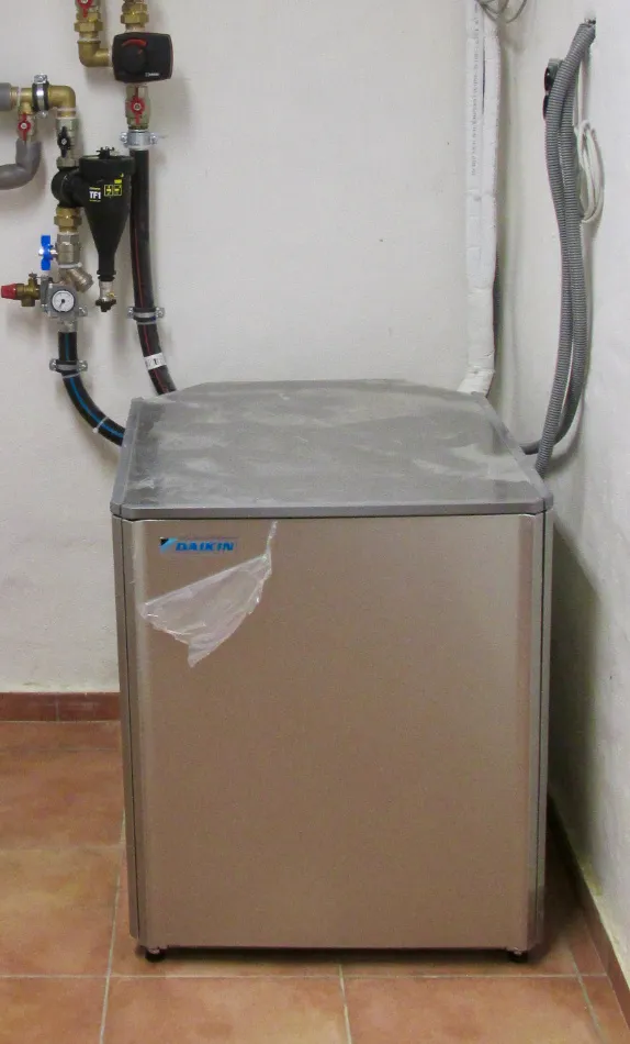 Tepelné čerpadlo vzduch voda Daikin Altherma HT vysokoteplotné 11kW rod. dom Nová Bošáca