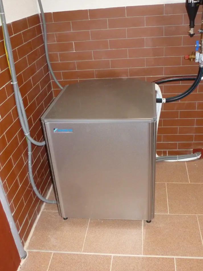 Tepelné čerpadlo vzduch voda Daikin Altherma HT vysokoteplotné 11kW rodinný dom Chvojnica