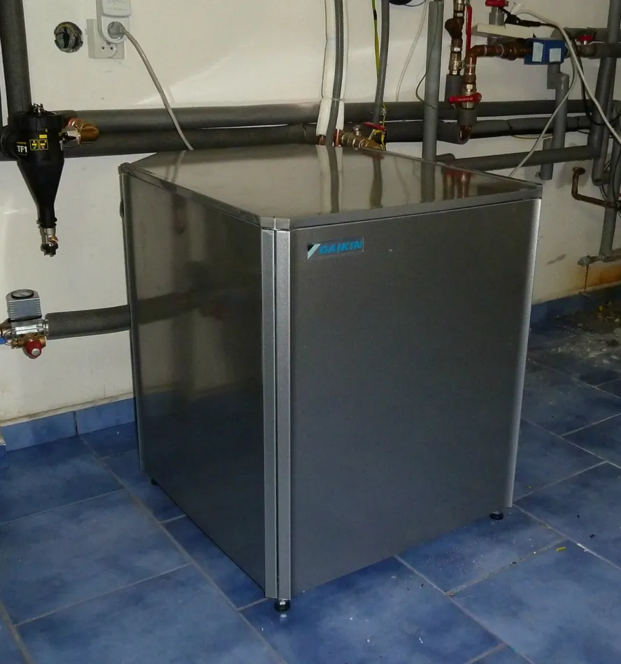 Tepelné čerpadlo vzduch voda Daikin Altherma HT vysokoteplotné 11kW rodinný dom Macov