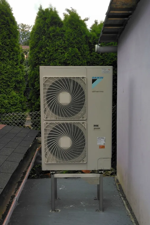 Tepelné čerpadlo vzduch voda Daikin Altherma HT vysokoteplotné 11kW rodinný dom Pitelová