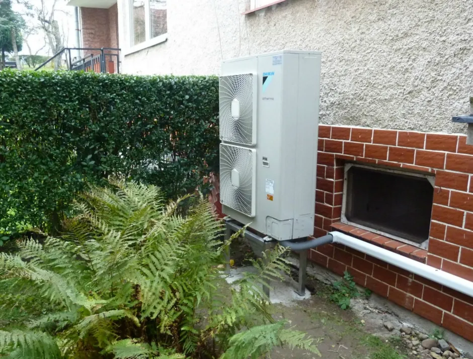 Tepelné čerpadlo vzduch voda Daikin Altherma HT vysokoteplotné 11kW rodinný dom Podlavice